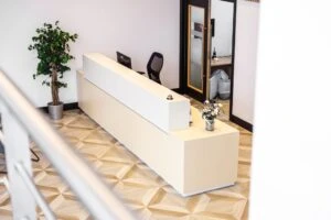 Reception Z1 karşılama bankosu 5. görsel