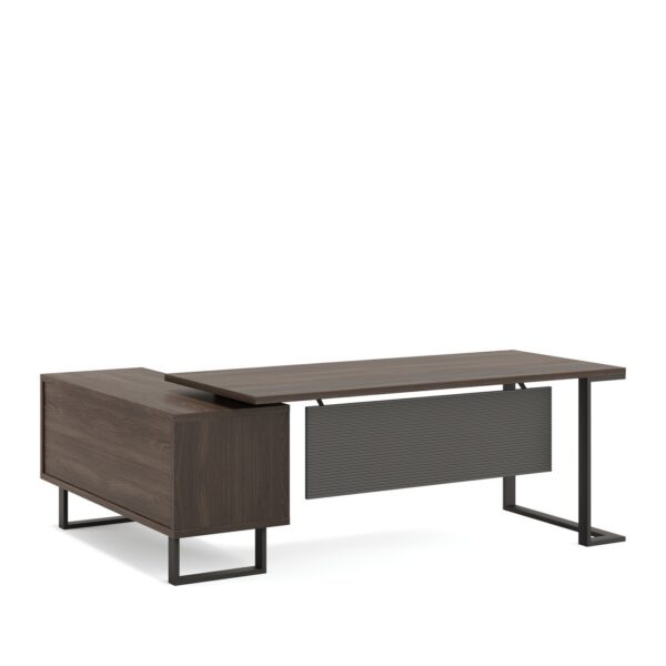 Zeta Mid-Level Executive Desks