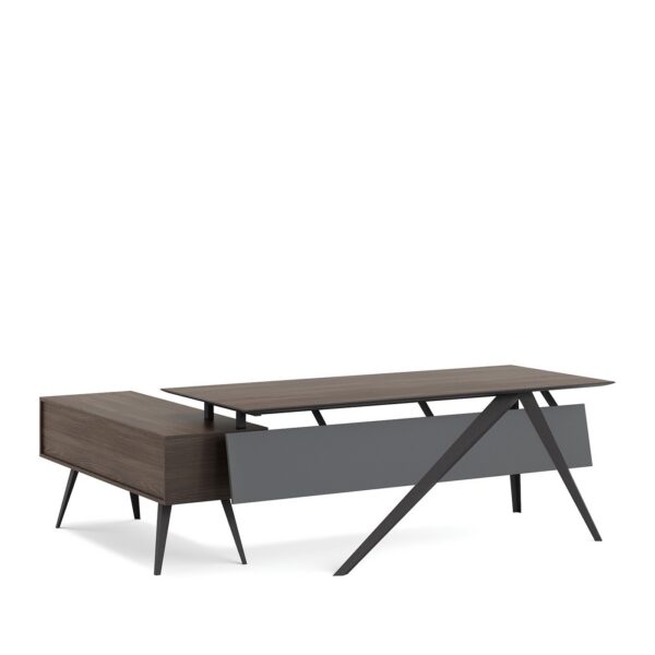 Motto Mid-Level Executive Desks