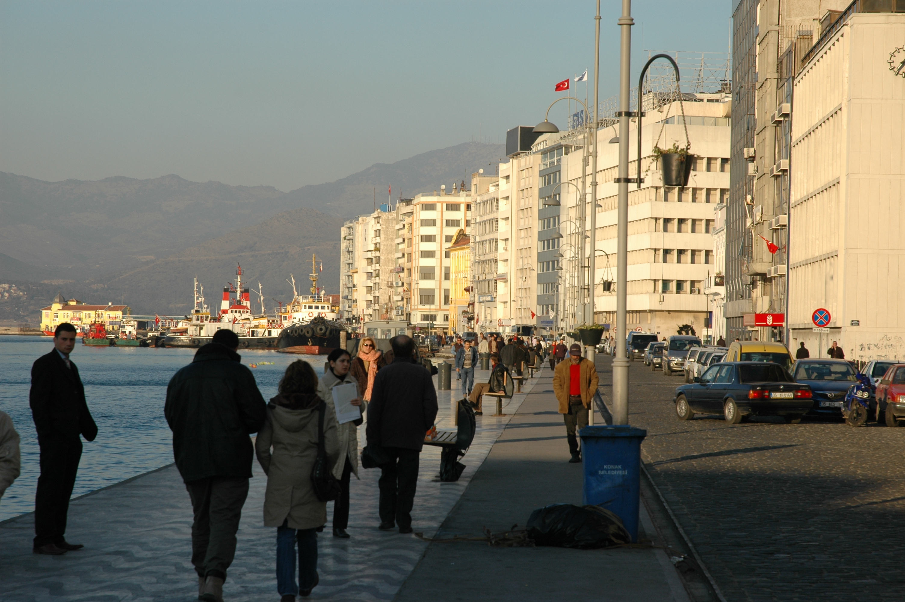 İzmir, Türkiye'de sahil şeridi