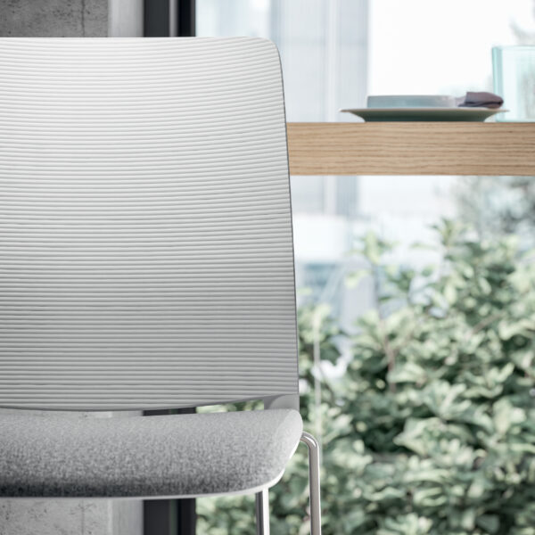 Close, çok amaçlı koltuk