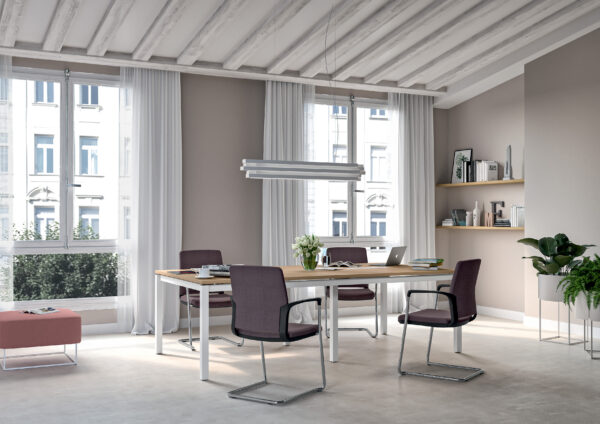 Cloud, toplantı koltuğu