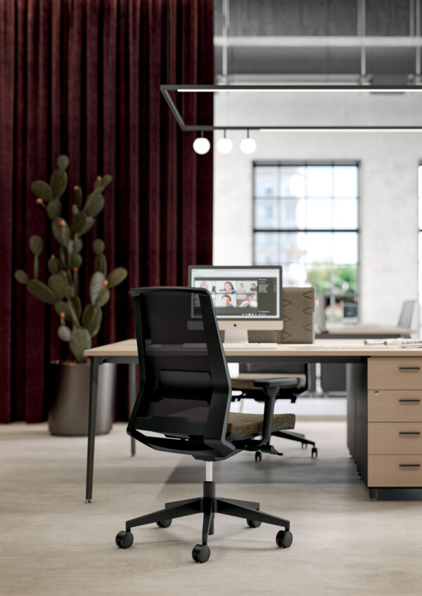 Omnia, çalışma koltuğu