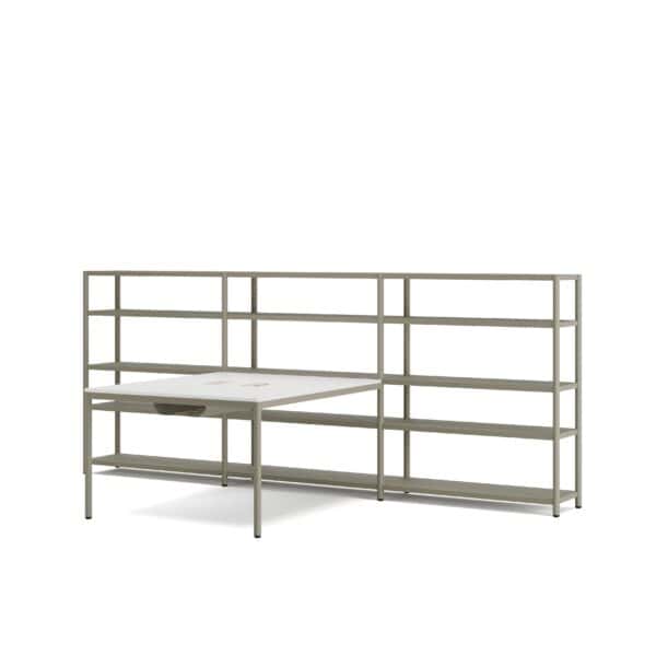 Cage, çalışma masası