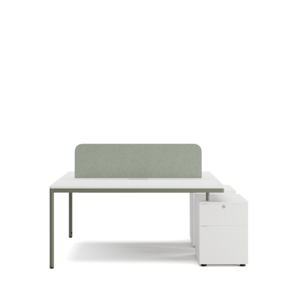 Cage, çalışma masası